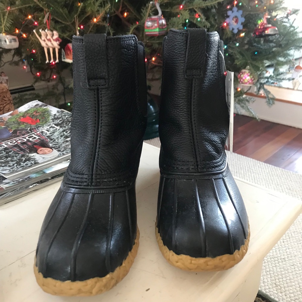 L.L. Bean black pull on boots